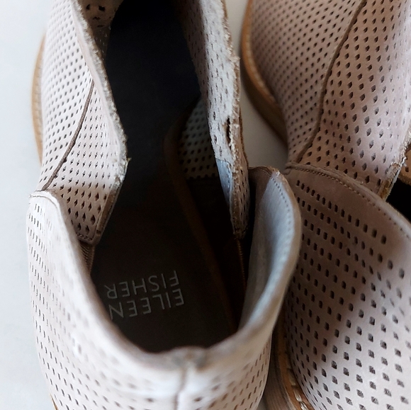 Eileen Fisher Bootie Size 7 Perforated Nubuck Leather Neutral Ankle Stacked Heel - Picture 8 of 15